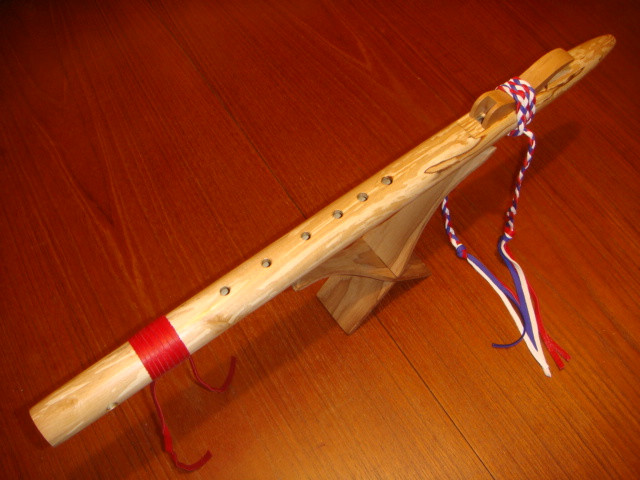 HOW TO MAKE YOUR OWN NATIVE AMERICAN STYLE FLUTE from "Woodpecker Flutes" 